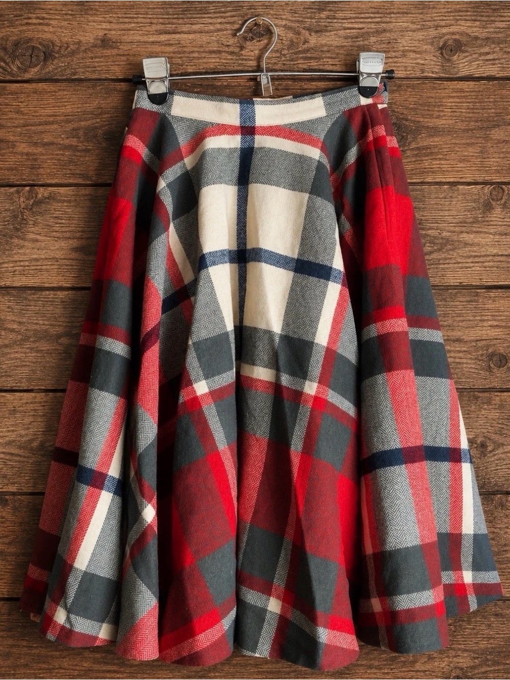 Pendleton women Skirt Red Grey Blue Plaid Size Small Vintage Wool A-Line Swing